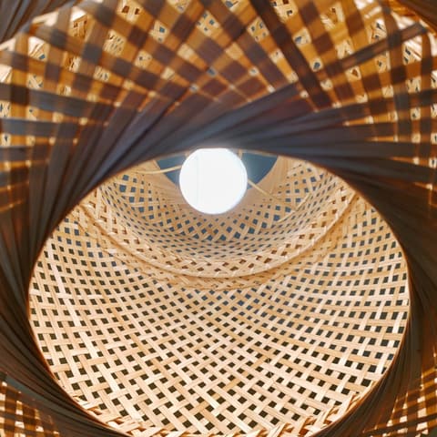 Lampu Hias Anyaman Bambu