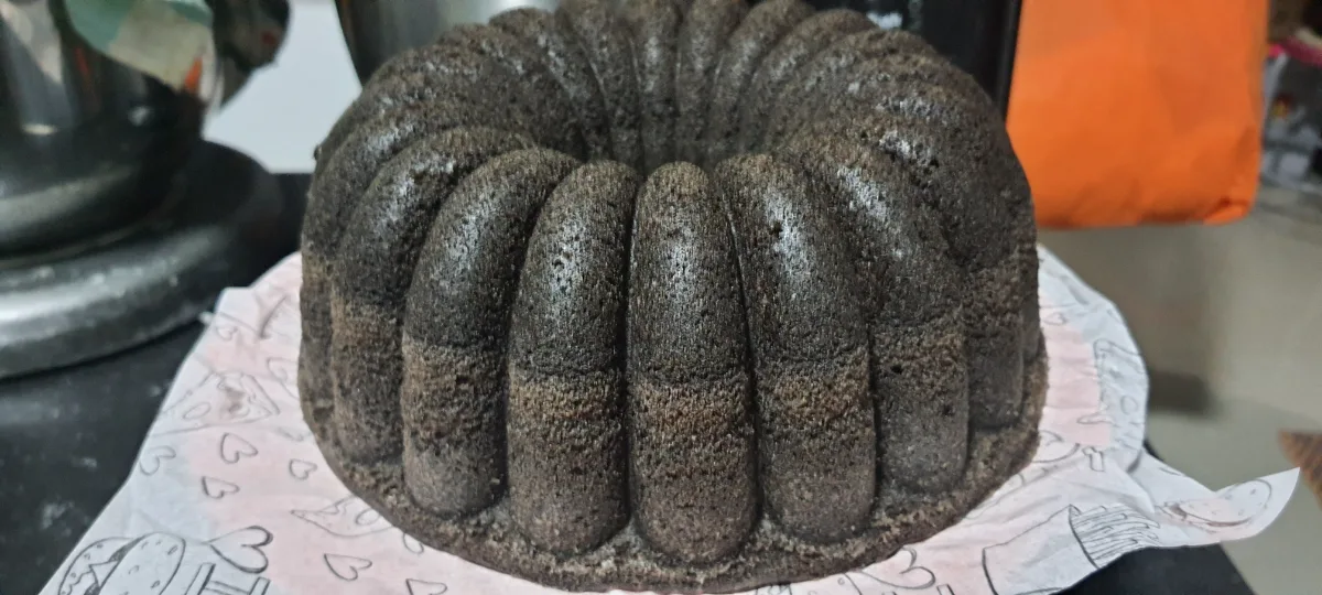 Bolu Ketan Hitam Keju Lumer